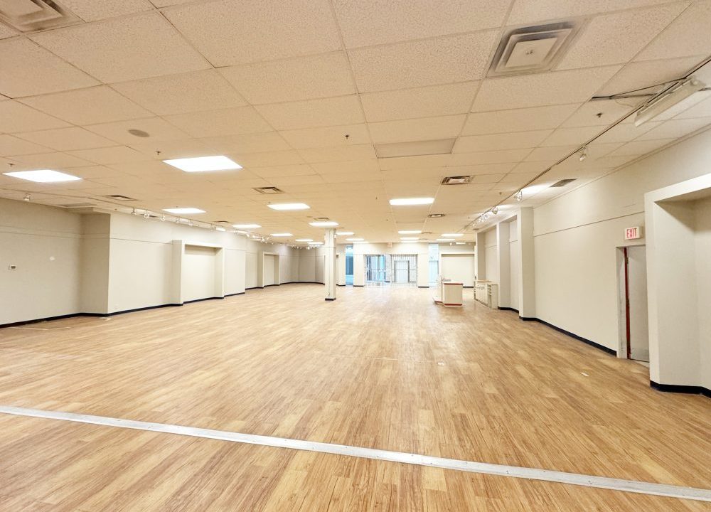 Wonderland Rd. S. 785, Unit J16 - 04a