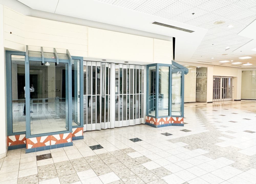 Wonderland Rd. S. 785, Unit J16 - 05a