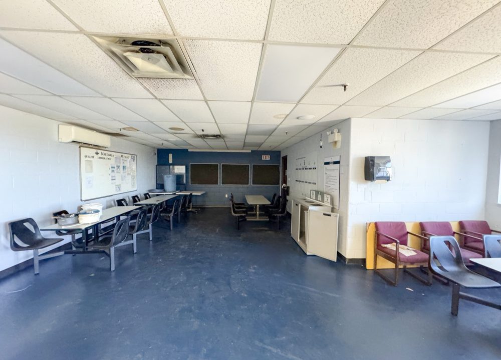 Wellington St. 1130 - 10a