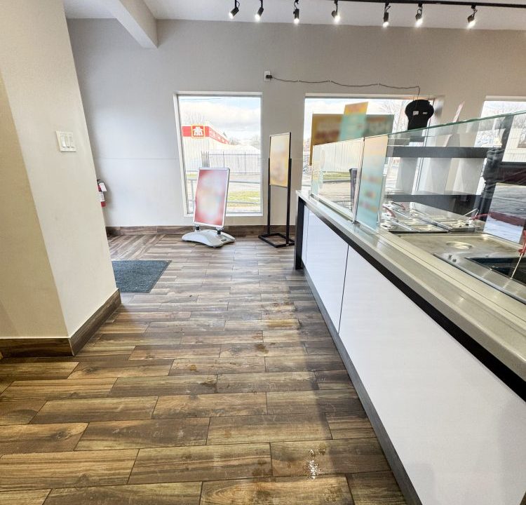 Dufferin Ave. 1314 - 09a