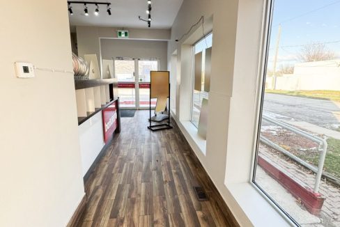 Dufferin Ave. 1314 - 11a