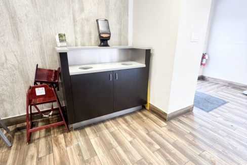 Dufferin Ave. 1314 - 18a