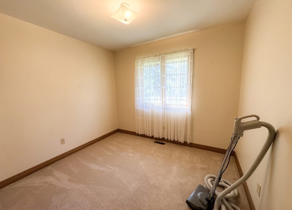 Gainsborough Rd. 1007 - 49a