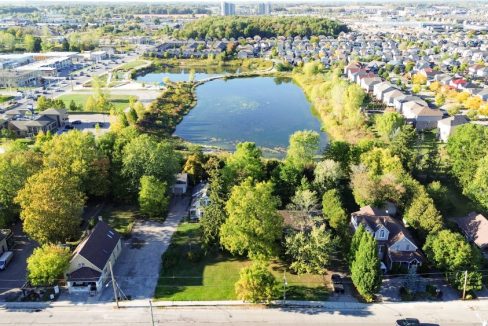 Gainsborough Rd. 1007 - 87a