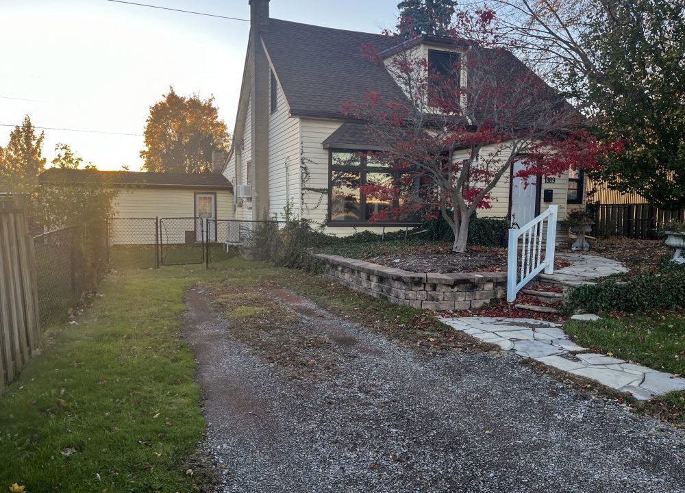 Wharncliffe Rd. S. 1891, Office - 01a