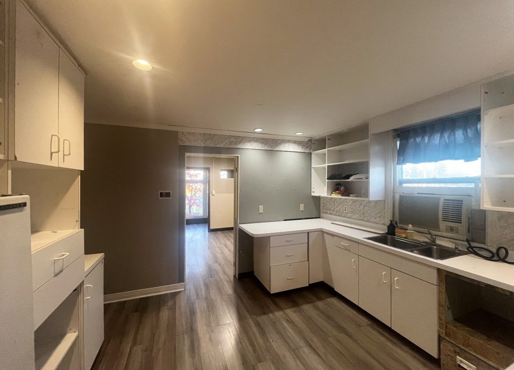 Wharncliffe Rd. S. 1891, Office - 02a