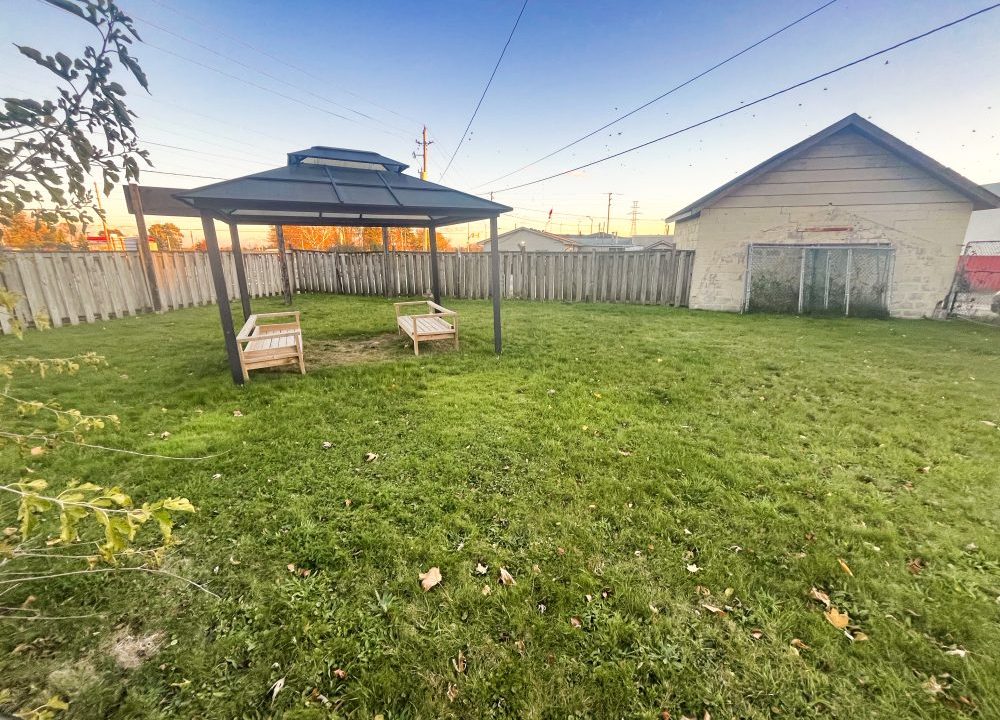 Wharncliffe Rd. S. 1891, Office - 06a