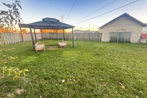 Wharncliffe Rd. S. 1891, Office - 06a