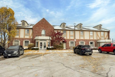 Wharncliffe Rd. S. 540 - 01a