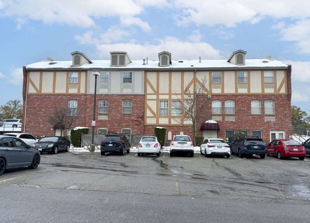 Wharncliffe Rd. S. 540 - 07a