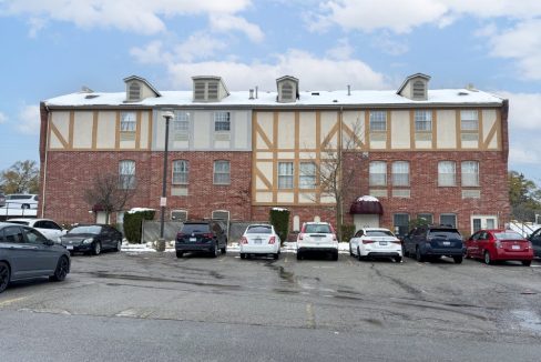 Wharncliffe Rd. S. 540 - 07a