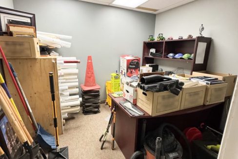 Wharncliffe Rd. S. 540, G1 - 07a