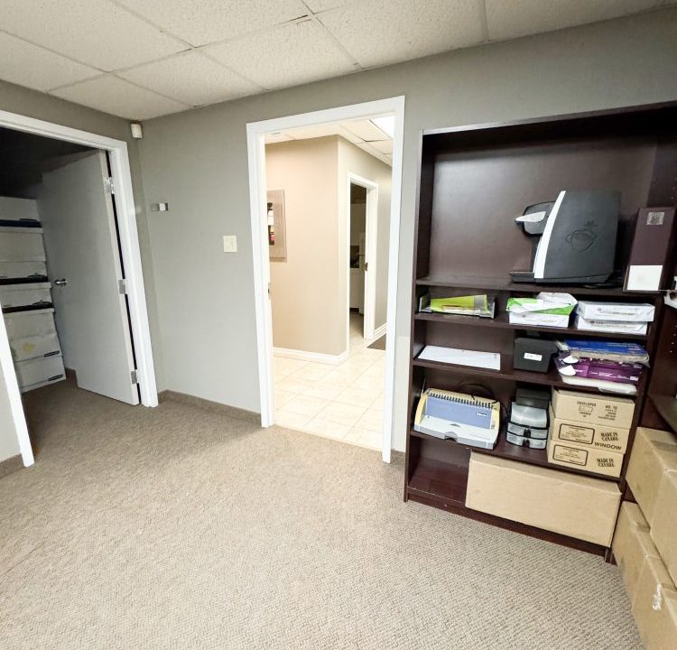 Wharncliffe Rd. S. 540, G1 - 10a