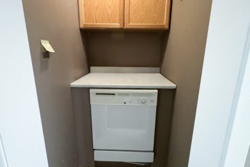 Wharncliffe Rd. S. 540, G1 & G2 Common Areas - 03a