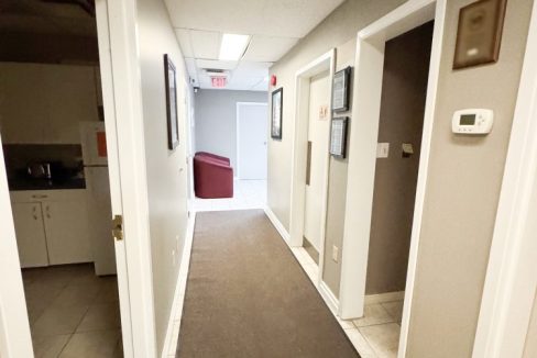 Wharncliffe Rd. S. 540, G1 & G2 Common Areas - 04a