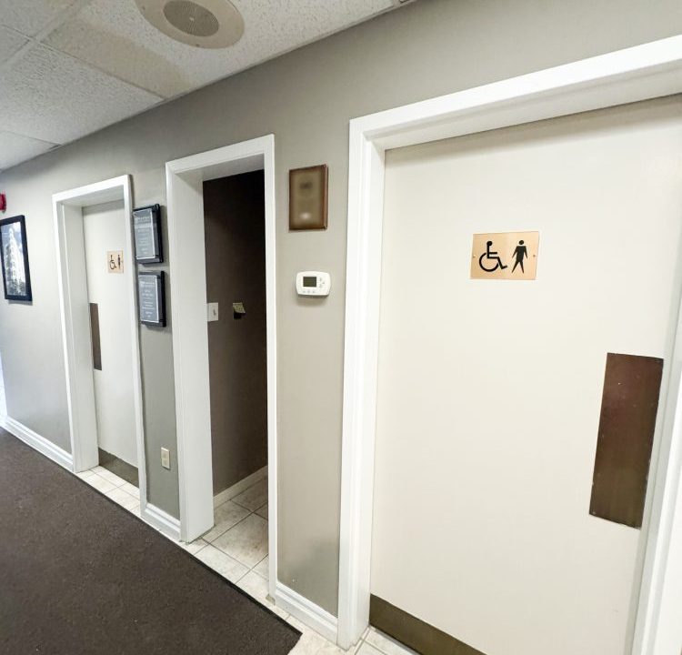 Wharncliffe Rd. S. 540, G1 & G2 Common Areas - 05a