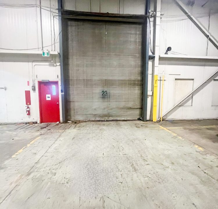 Adelaide St. S. 1020, Units 103B & 105 - 04a