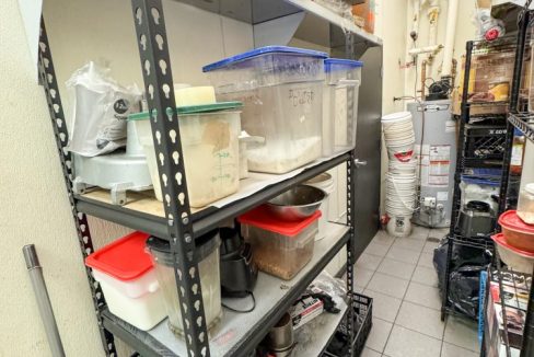 Wonderland Rd. S. 795 - 23a