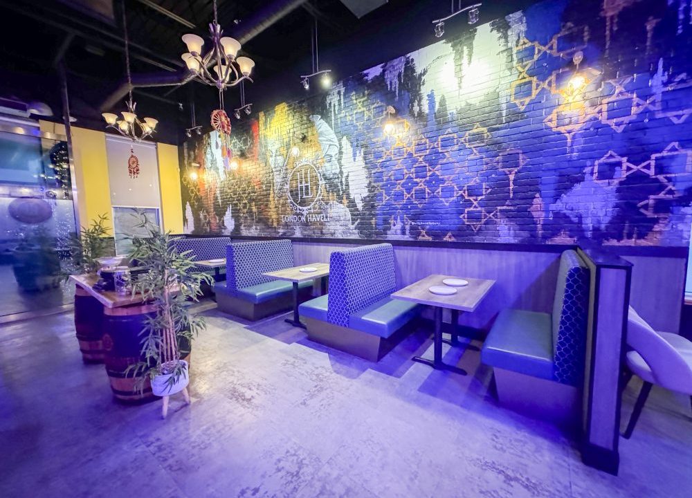 Wonderland Rd. S. 795 - 26a