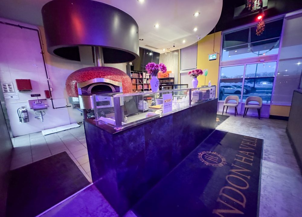 Wonderland Rd. S. 795 - 39a