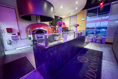 Wonderland Rd. S. 795 - 39a