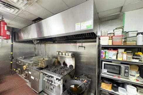 Wonderland Rd. S. 795 - 69a