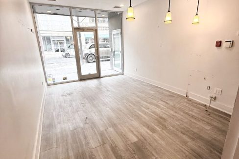 Dundas St. 201 - 13a