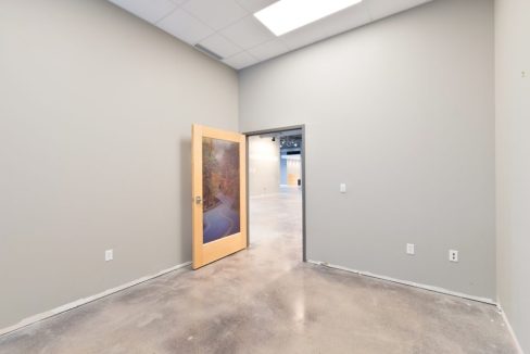 Hyde Park Rd. 1331 - 19a