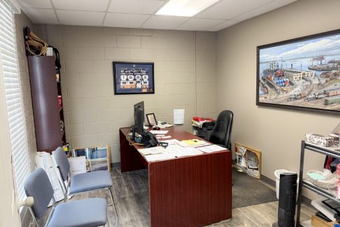 Leathorne St. 958, Unit 9 - 05a