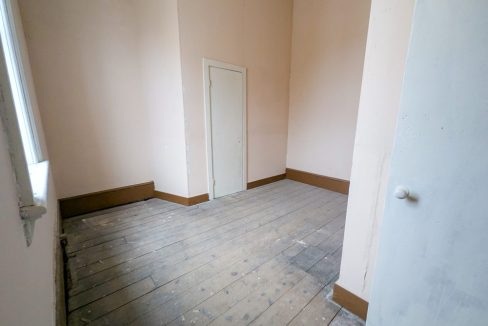 Main St. S. 39 - 27a