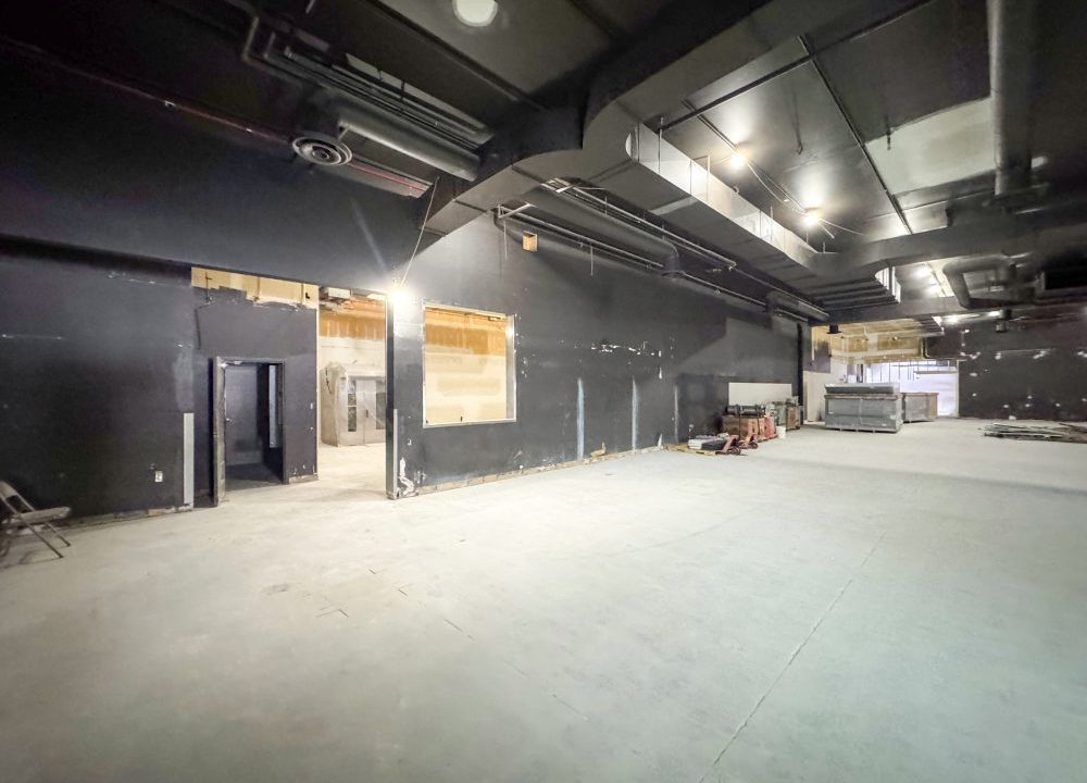 Adelaide St. N. 744 - 11a