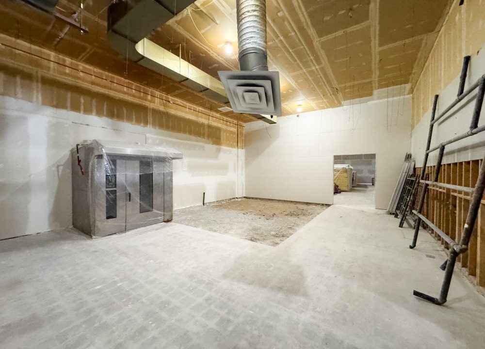 Adelaide St. N. 744 - 13a