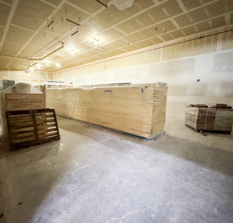 Adelaide St. N. 744 - 16a