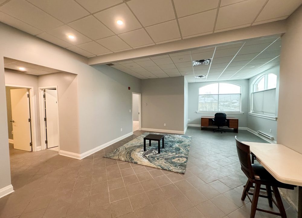 Adelaide St. N. 744 - 2nd Floor - 04a