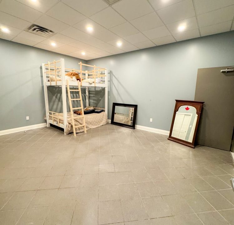 Adelaide St. N. 744 - 2nd Floor - 05a