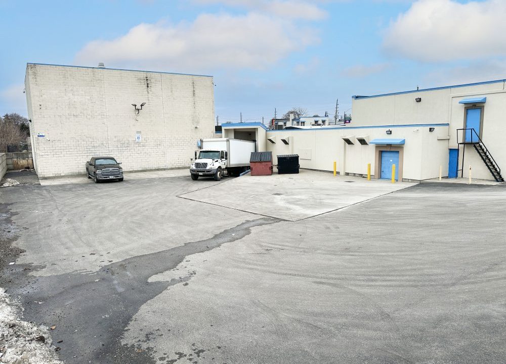 Dundas St. 1801 - 03a