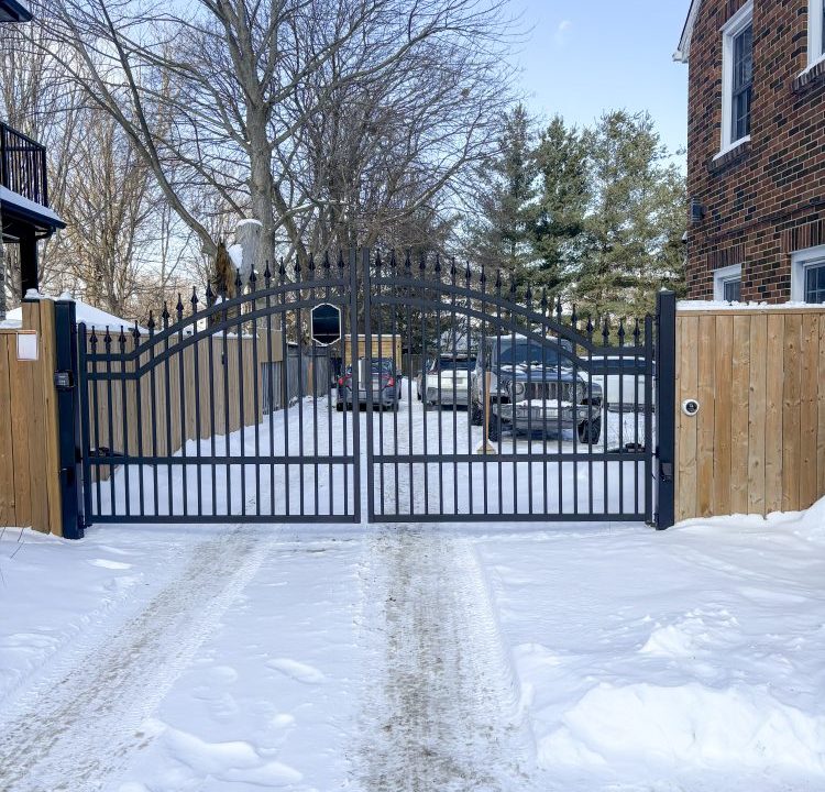 Queens Ave. 570 - 04a