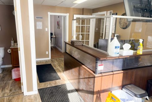 Queens Ave. 570 - 05a