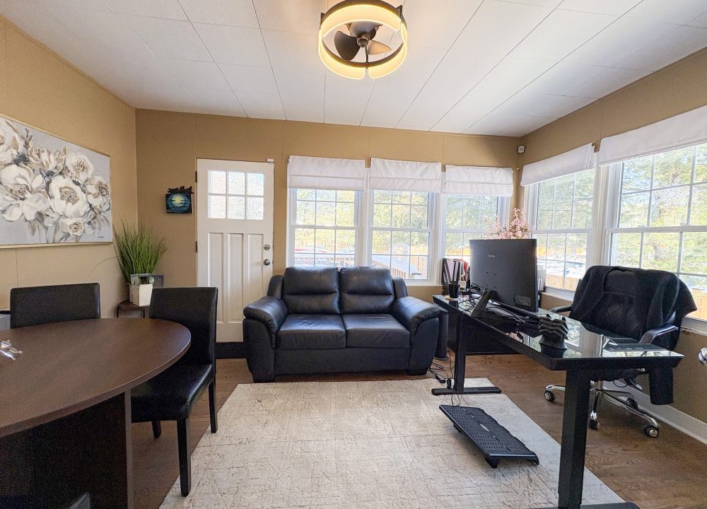 Queens Ave. 570 - 07a