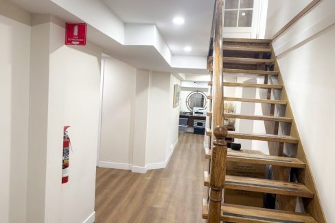 Queens Ave. 570 - 09a