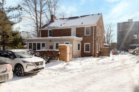 Queens Ave. 570 - 16a