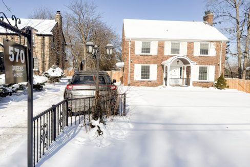 Queens Ave. 570 - 17a