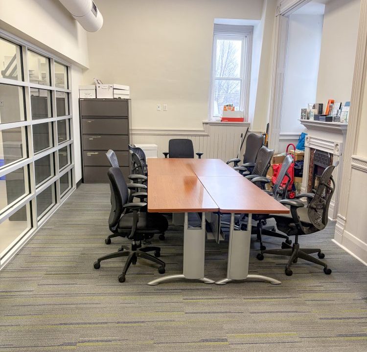 Queens Ave. 602 - 01a