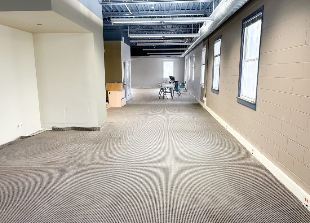 Queens Ave. 602 - 07a