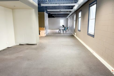 Queens Ave. 602 - 07a