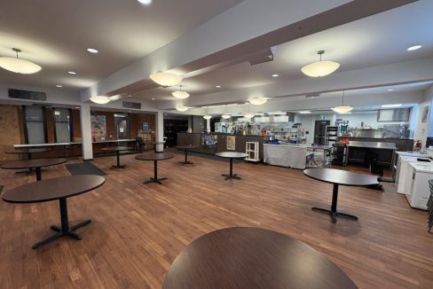 Queens Ave. 602 - 17a