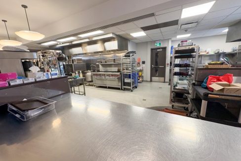 Queens Ave. 602 - 18a