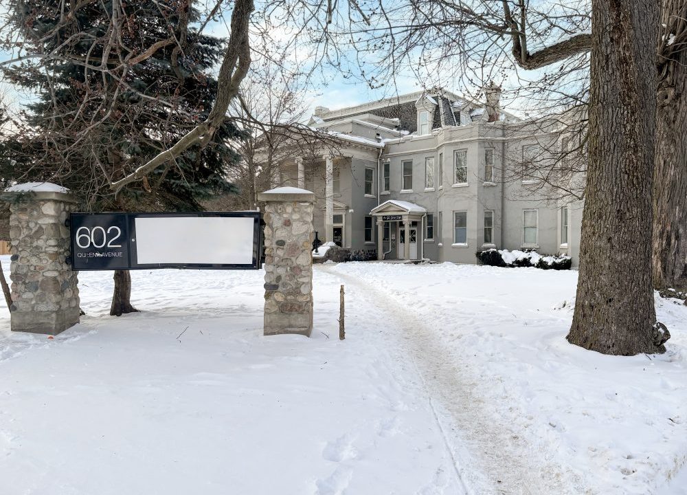 Queens Ave. 602 - 22a