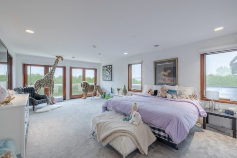 Sir Robert Pl. 60 - 14