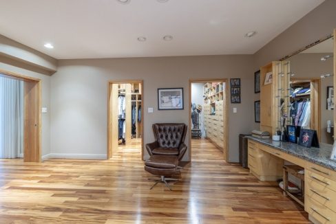 Sir Robert Pl. 60 - 27